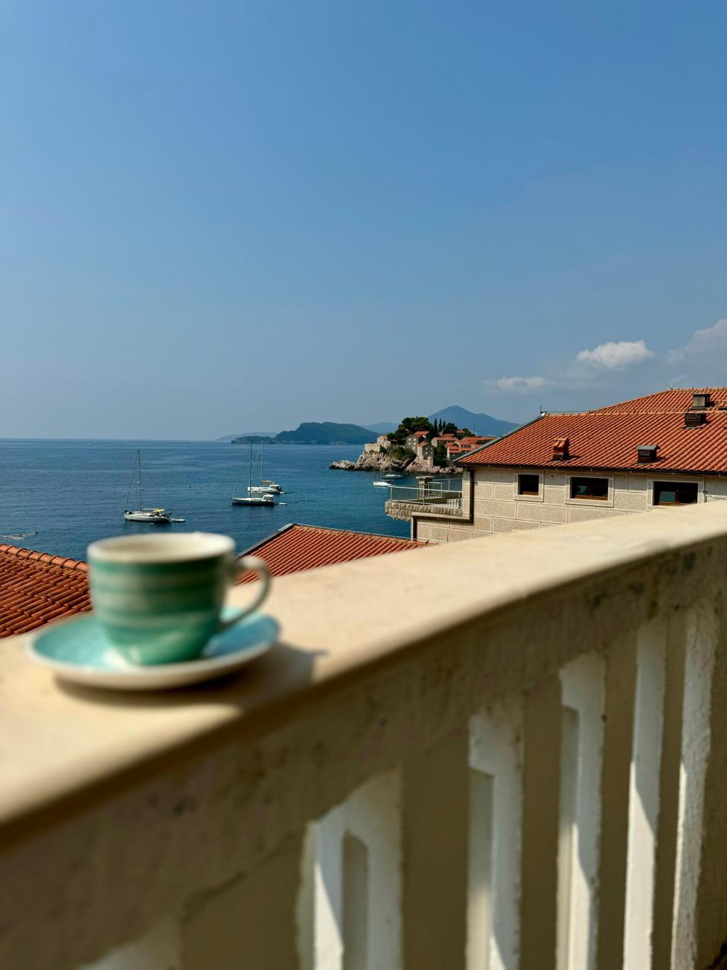 Pine&Sea Beach Retreat Sveti Stefan Exterior foto