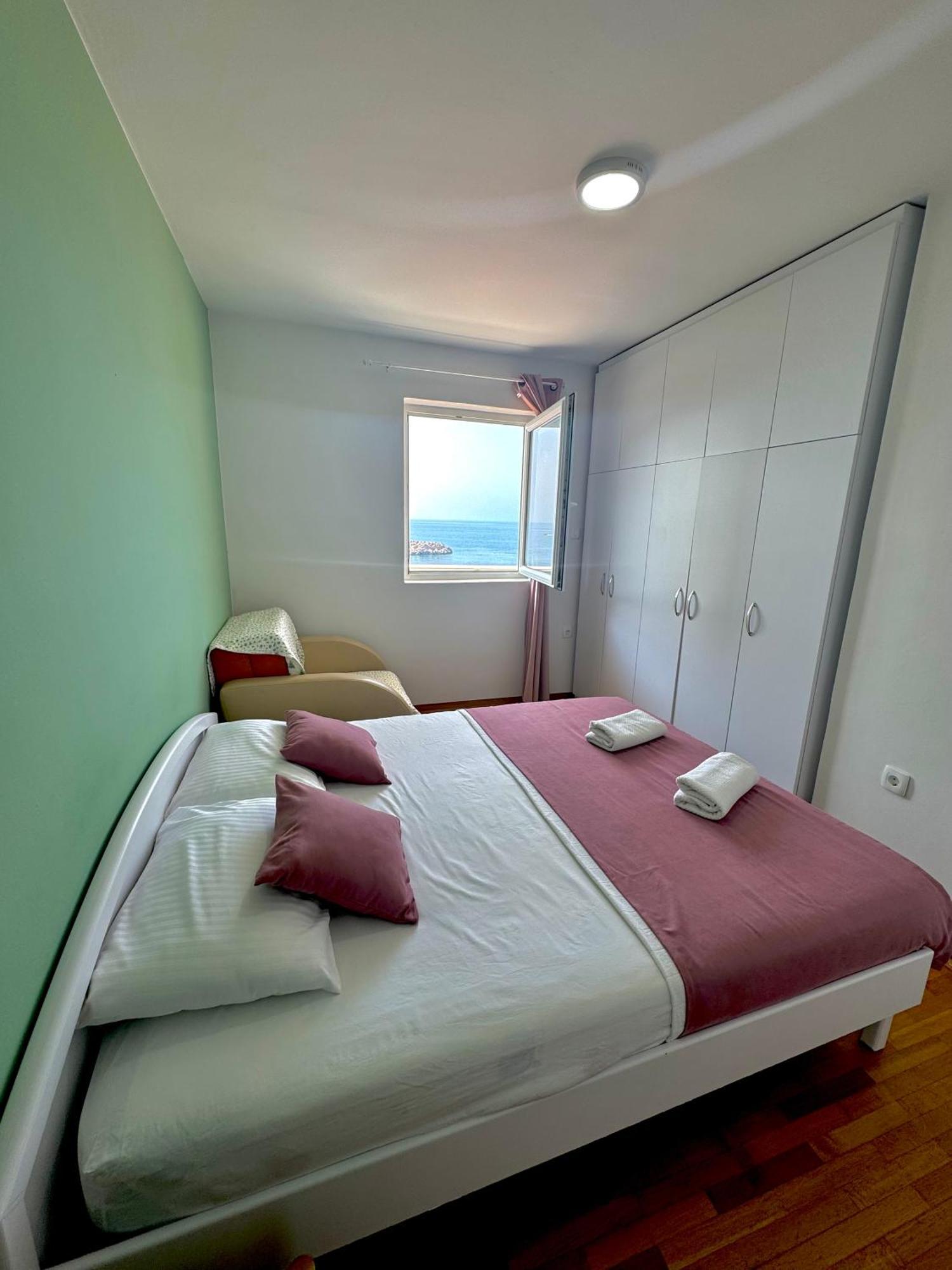 Pine&Sea Beach Retreat Sveti Stefan Exterior foto