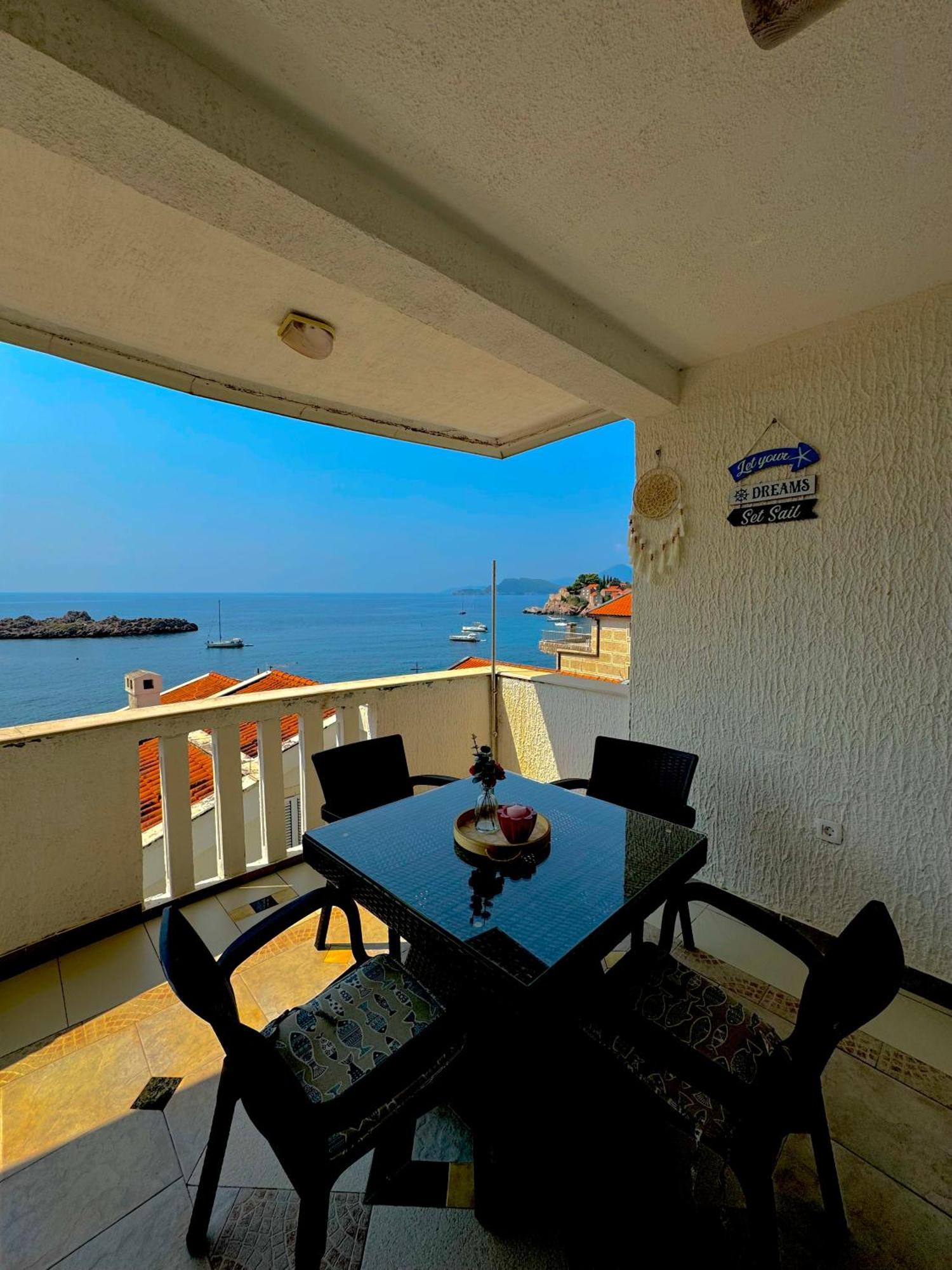 Pine&Sea Beach Retreat Sveti Stefan Exterior foto