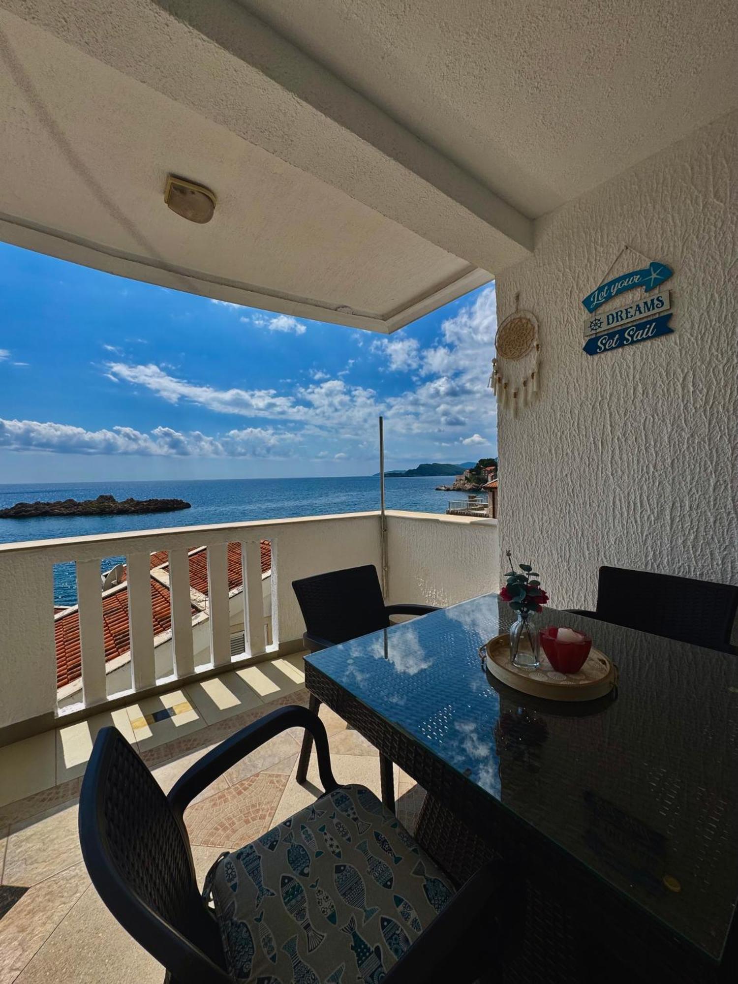 Pine&Sea Beach Retreat Sveti Stefan Exterior foto